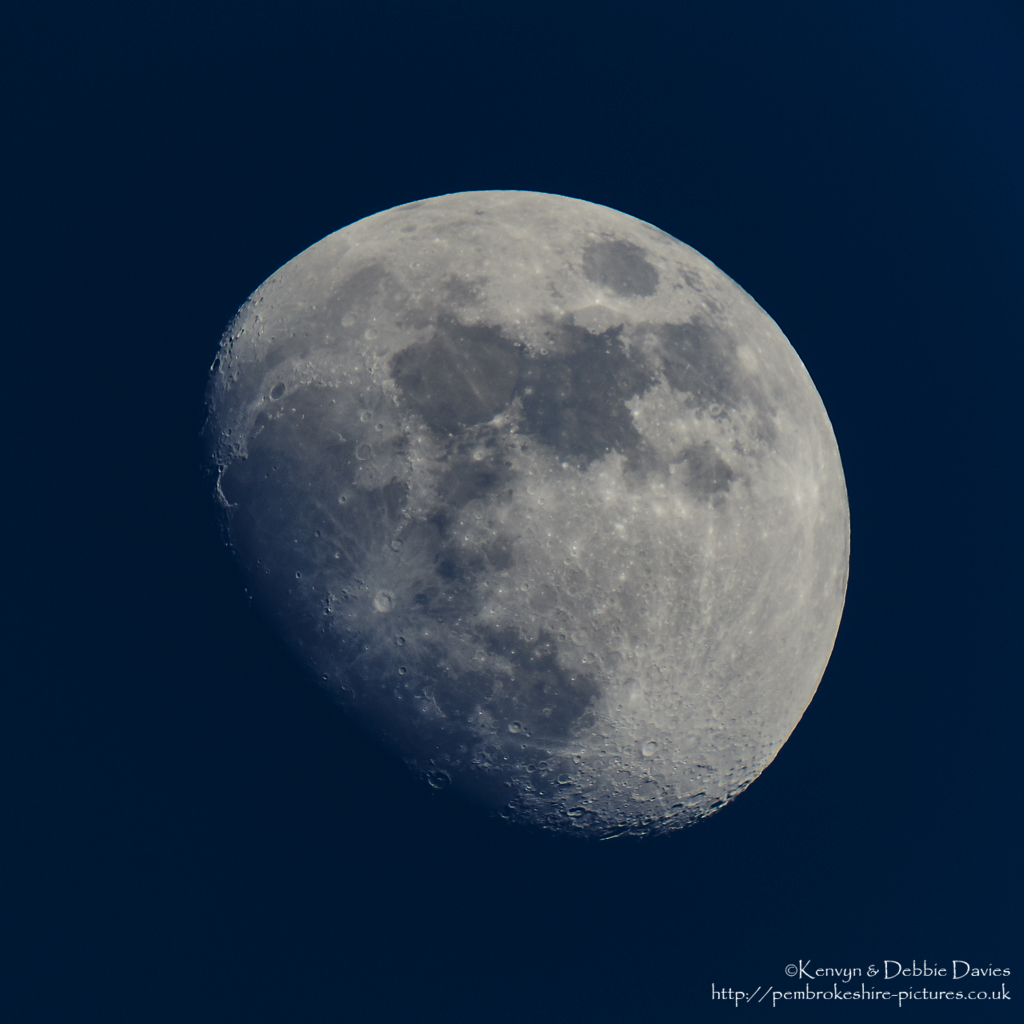 Captured at twighlight which seemed to give the moon a blue tint.